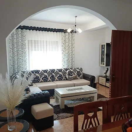 빌라 Private In Durres, Albania *